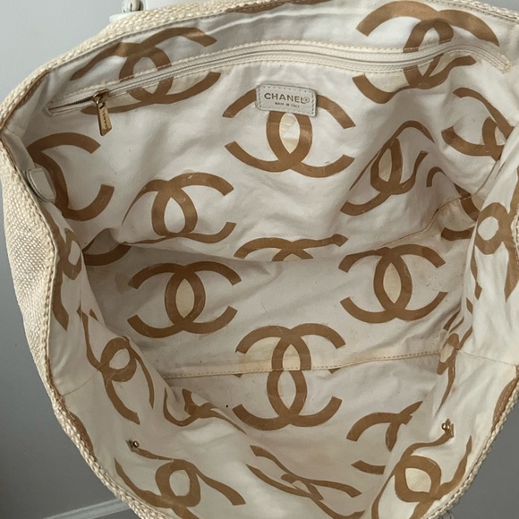 CHANEL STRAW WOVEN LARGE CARRY ALL BEACH TOTE RESIN CHAIN HANDLES AND CC LINING - Picture 4 of 4